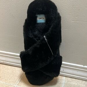 Tom’s Susie Slippers